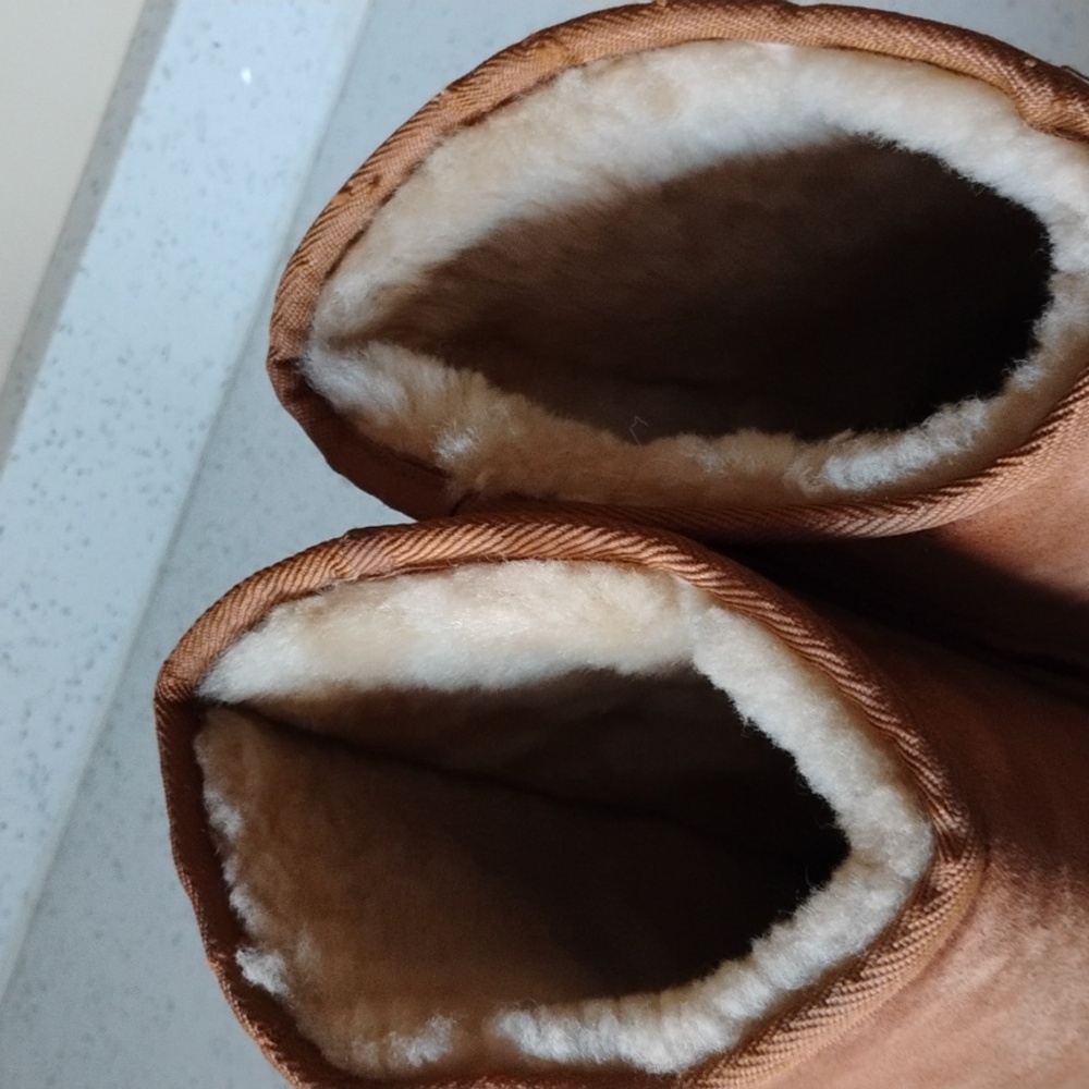 UGG Boots Size 8 Women - Picture 5 of 6
